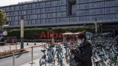 Китайските власти наложиха рекордна глоба на Alibaba