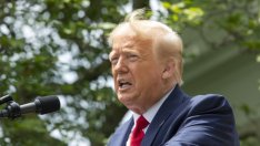 Защо борсата в САЩ е като прическата на Тръмп?