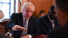 Джонсън започва похода срещу ЕС с искане за алтернатива на предпазния механизъм