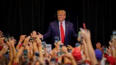 Тръмп обеща да не строи небостъргач в Гренландия