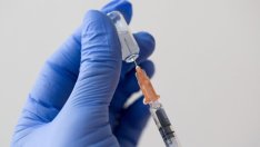 ЕК сключи договор с трети доставчик на потенциална ваксина срещу COVID