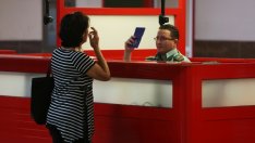 Гражданите на ЕС ще влизат само с паспорт във Великобритания от есента на 2021 г.