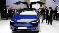 Tesla продава два пъти повече коли спрямо 2015 г.