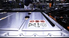 Доставчик на Volkswagen преразглежда своя бизнес с батерии