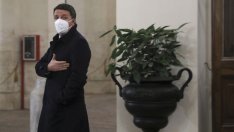 Ренци е готов да се върне в правителството, но не иска да подаде ръка на Конте