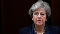 Тереза Мей избегна бунт в парламента, отстъпвайки по въпроса за европейските права 