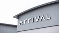 Голямата електромобилна надежда на Великобритания търси спасение в САЩ