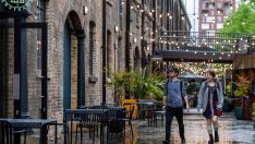 Британските производители се готвят за най-резкия спад в продукцията от миналата година