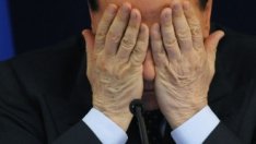 Италия стои пред нови сътресения въпреки планираната оставка на Берлускони