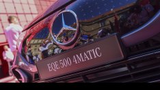 Mercedes се ангажира да защити цените след близо 30% спад на тримесечната печалба