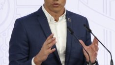 Санчес към испанците: Свалете вратовръзките, за да пестим от климатици