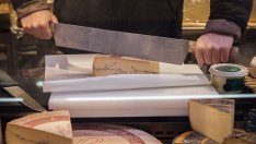 Китай удължава с шест месеца разследването за вноса на млечни продукти от ЕС