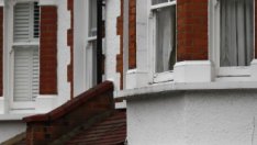 Цените на луксозните имоти в Лондон продължават да се понижават през май