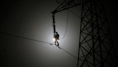 МАЕ: Инвестициите в енергийния сектор намаляват с 8% през 2015 г.