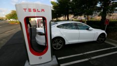 Нуждае ли се Tesla от данъчни облекчения, за да продава електромобили?