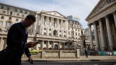 АЦБ засилва дебатите за намаляване на стимулите още от следващия месец