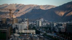 Китайските инвестиции превръщат в строителна площадка "покрива на света"