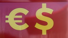 ЕЦБ и Фед са изправени пред трудни решения кога да разхлабят политиката си