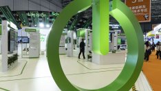 Schneider Electric се разширява в изкуствения интелект с придобиване за 22 млрд. долара