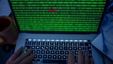 ФБР: Хакери атакуват проучванията за лечението на Covid-19