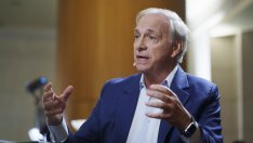 Рей Далио: AI балонът е близо до точката на спукване