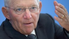 Шойбле призова германските депутати за твърда позиция към политиката на Драги