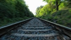 Подписан е договорът за ремонта на жп линията Костенец - Септември