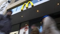 Продажбите на McDonald's растат благодарение на по-високи цени и нови продукти