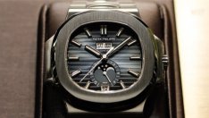 Криптосривът наводни пазара с часовници Rolex и Patek Philippe