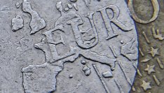 Драги: ЕЦБ трябва да запази сегашната си монетарна политика