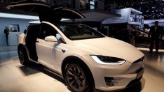 Tesla сваля цените на Model X и Model S в Китай