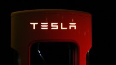 Tesla награждава с 1 млн. долара хакерите, които успеят да разбият системите ѝ