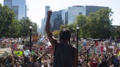 Близо половин милион души протестираха заедно с Грета Тунберг в Монреал