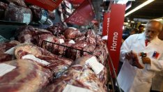 Мащабен скандал със стари храни срина бразилския износ на месо