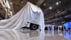 AB Volvo запазва целта за доставките въпреки по-слабата от очакваното печалба