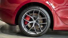 Tesla е близо до търговско производство на новата версия на Model 3 в Китай