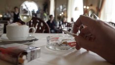 Отмяната на забраната за пушене ще е първият тест за управляващите в Австрия