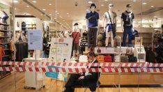 Uniqlo се поддаде на натиска и спира работа в Русия