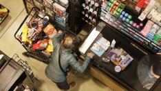 Инфлацията в САЩ продължава да се забавя, а потребителските разходи се възстановяват