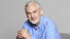 Яцек Олчак пое официално „Филип Морис Интернешънъл“