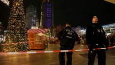 Девет души са убити, след като камион се вряза в коледен базар в Берлин*