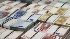 Гръцки банки започват да блокират сметки в чужбина на свои длъжници