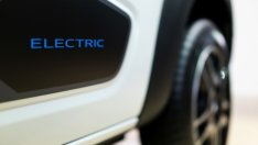 Франция дава 1 млрд. евро за подсигуряване на доставките на метали за батерии