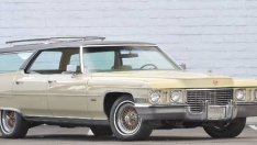 Cadillac на Елвис Пресли минава под чука