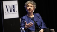 Сюзън Колинс: Фед има още работа пред себе си в битката с инфлацията