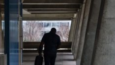 Съдбата на френската икономика зависи от следващия ход на Макрон в пандемията