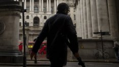 Английската централна банка се притеснява за пазара на труда  