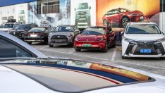 Охлаждането в Япония забавя инерцията при глобалните продажби на Toyota