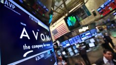 Avon търси инвестиции чрез компании за частни капитали?