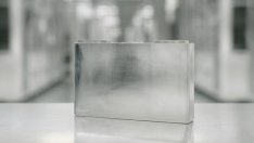 Northvolt произведе първата клетка за електромобилна батерия в завода си в Швеция